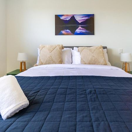奥克兰Conveniently Located 2Br Townhouse In West Akl公寓 外观 照片