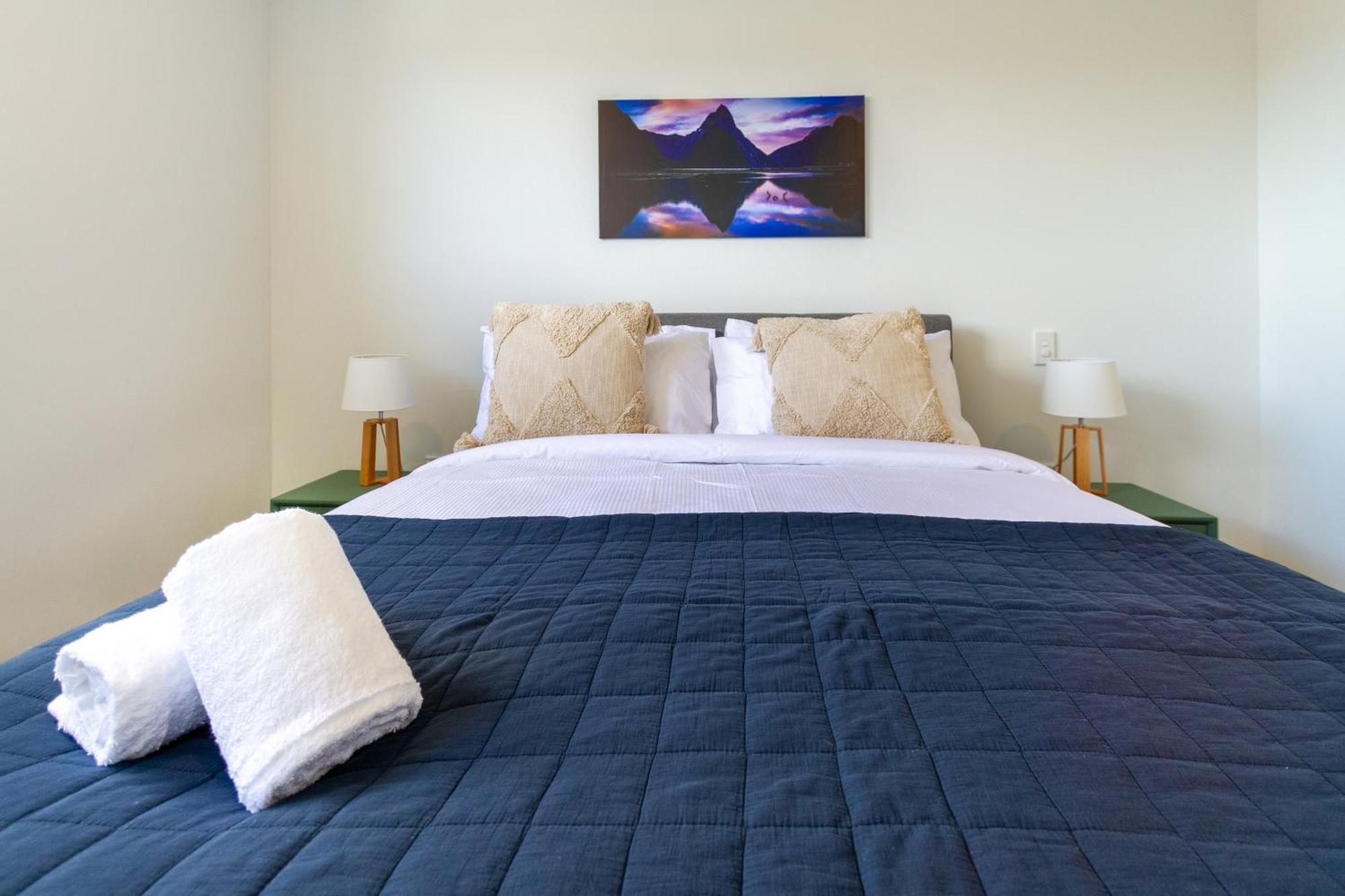 奥克兰Conveniently Located 2Br Townhouse In West Akl公寓 外观 照片