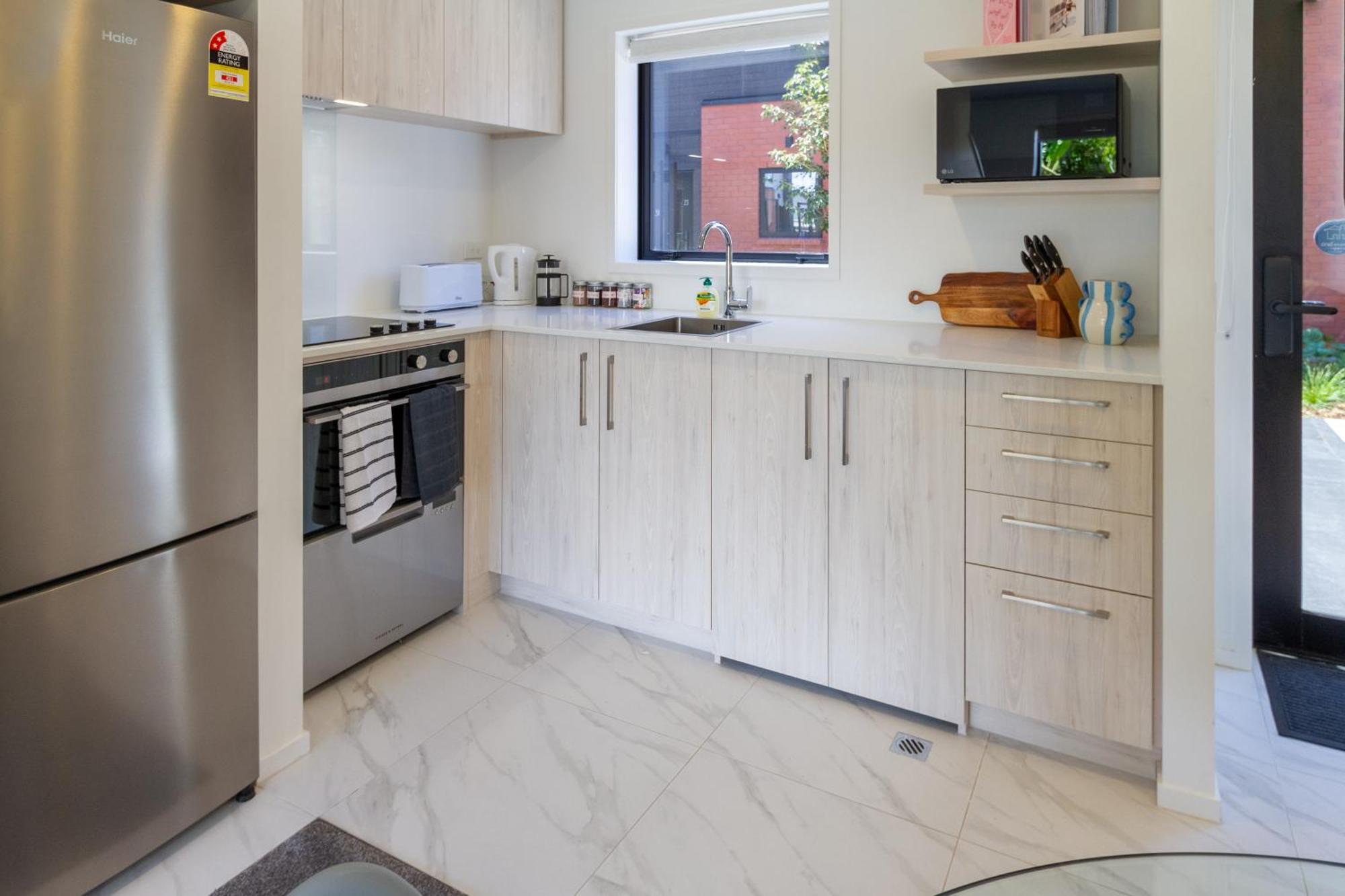 奥克兰Conveniently Located 2Br Townhouse In West Akl公寓 外观 照片