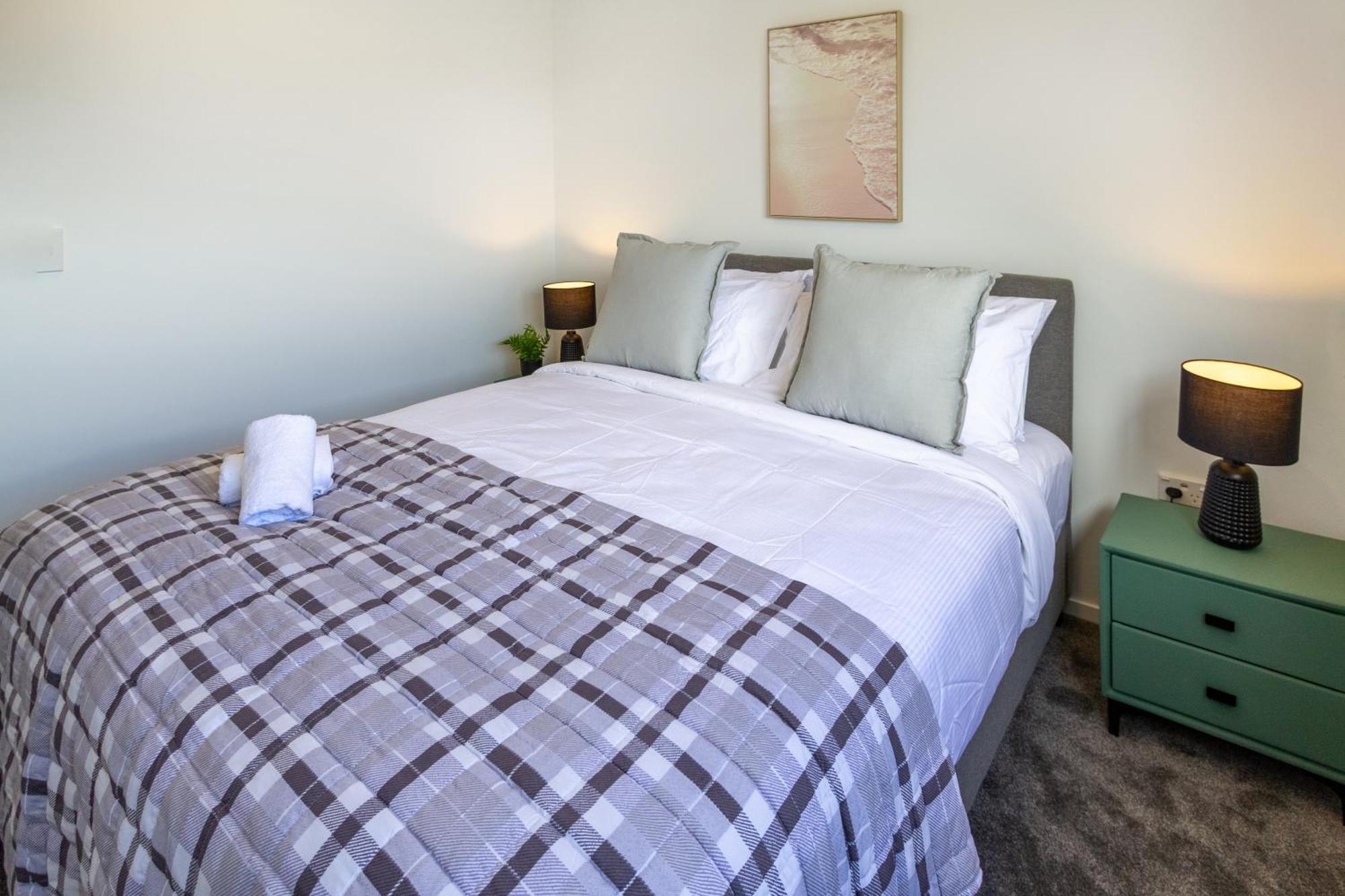 奥克兰Conveniently Located 2Br Townhouse In West Akl公寓 外观 照片